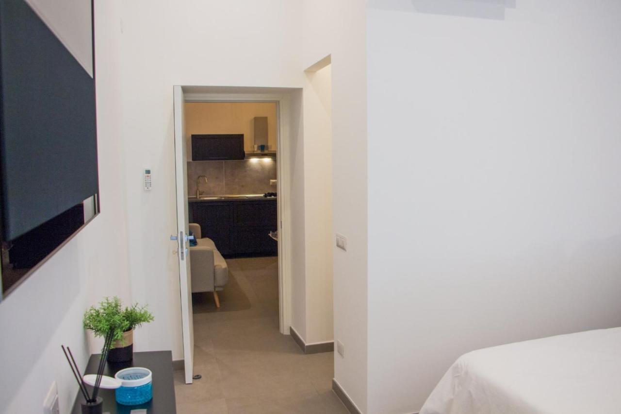 Blue Plebiscito Hotel Napoli Bagian luar foto
